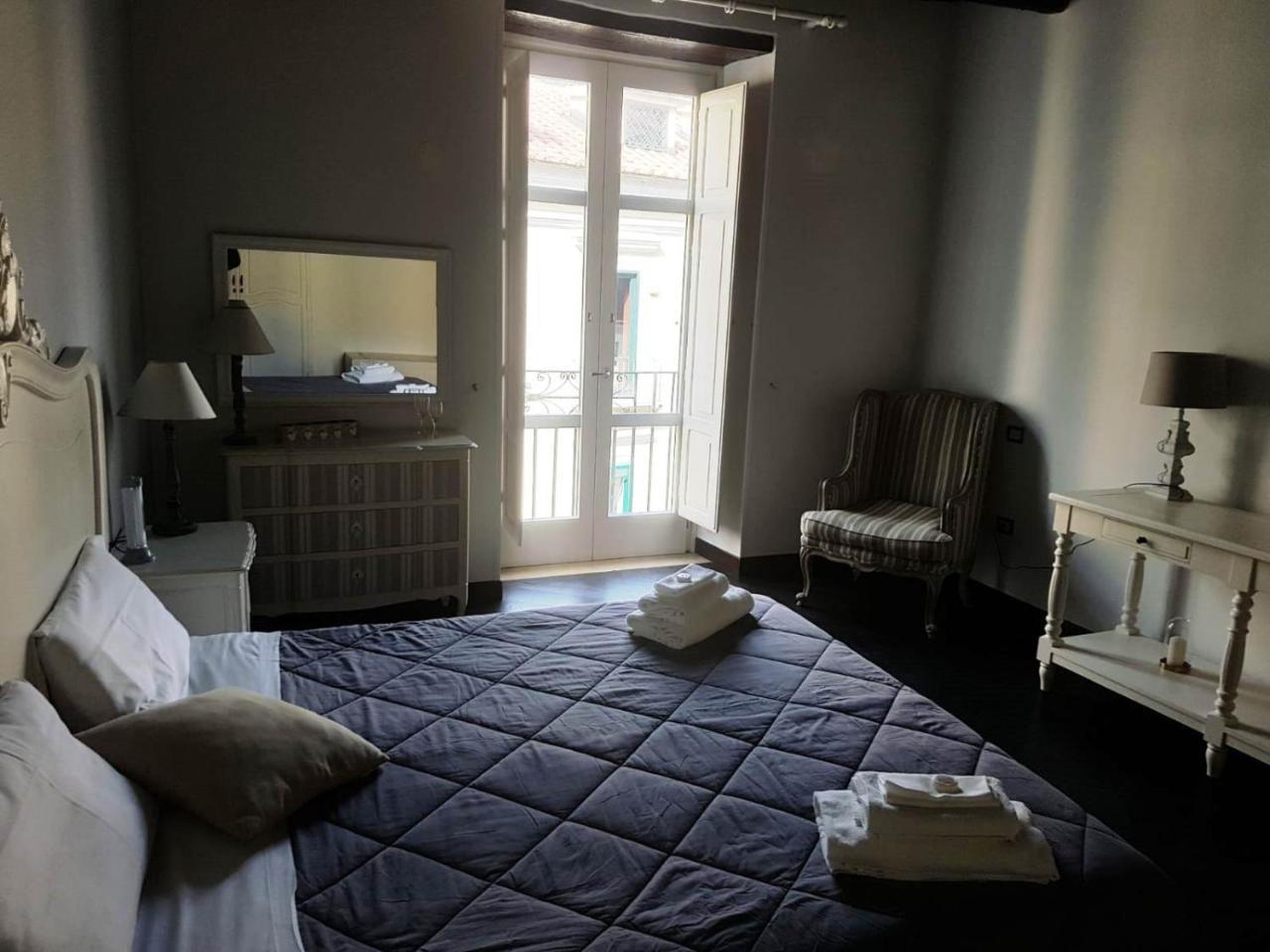 Zelzar Salerno Centro Hotell Exteriör bild