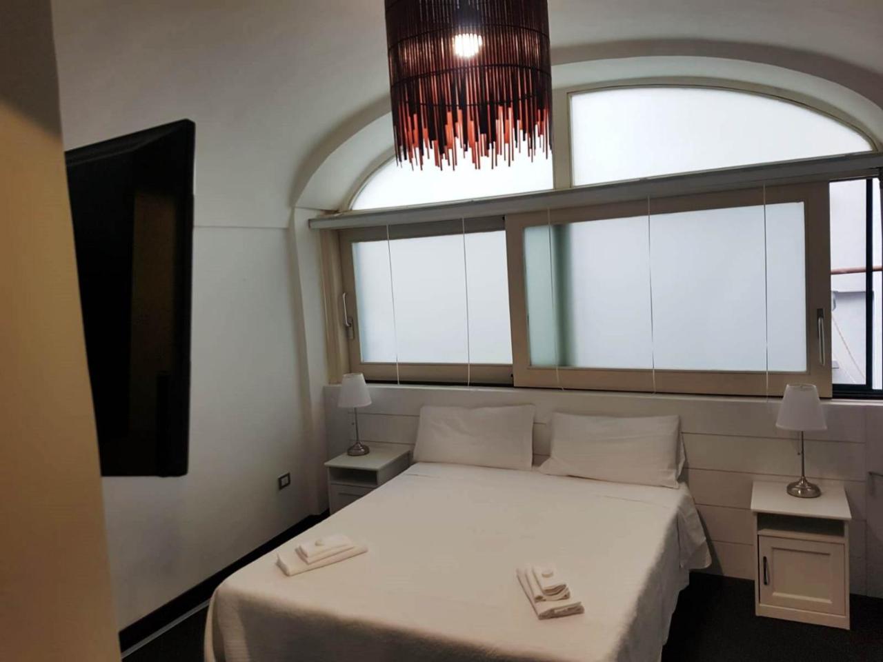 Zelzar Salerno Centro Hotell Exteriör bild