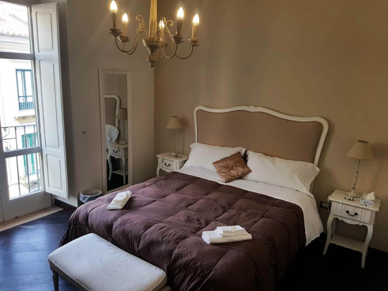 Zelzar Salerno Centro Hotell Exteriör bild