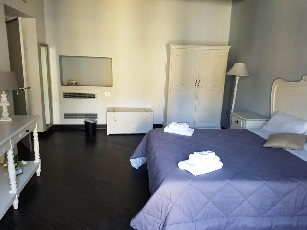 Zelzar Salerno Centro Hotell Exteriör bild