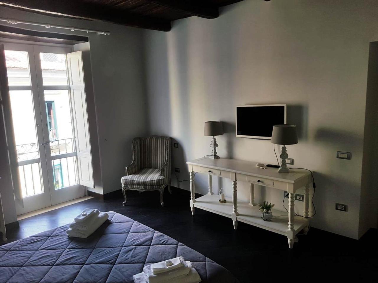Zelzar Salerno Centro Hotell Exteriör bild