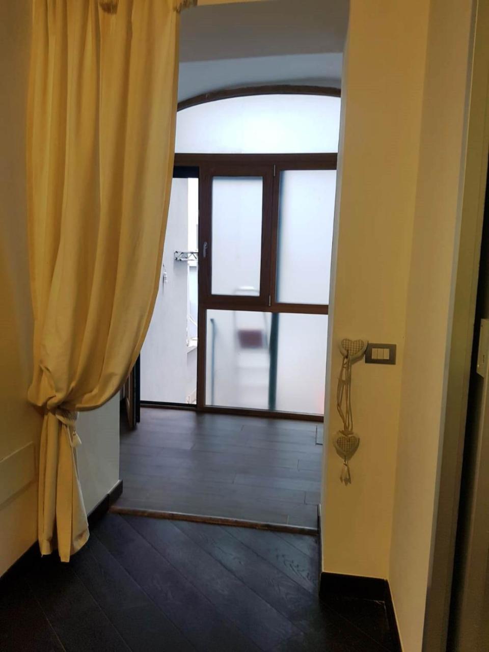 Zelzar Salerno Centro Hotell Exteriör bild